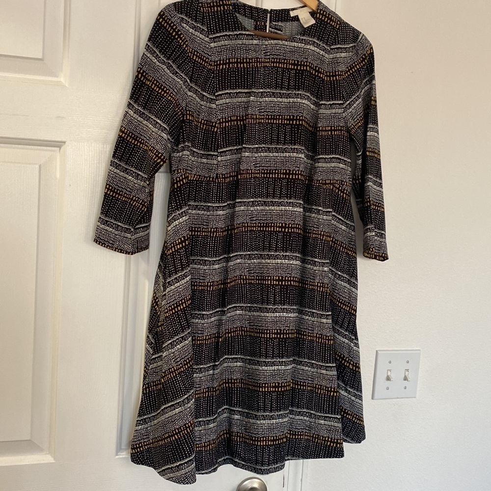 H&M bohemian boxy a-line dress with quarter length sleeves. - Picture 12 of 14